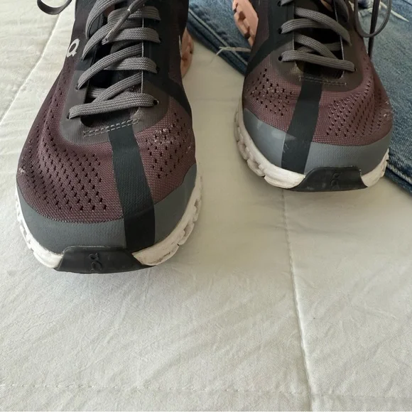 On Running Cloudflow Women Sneaker Size 6.5 - Picture 3 of 8